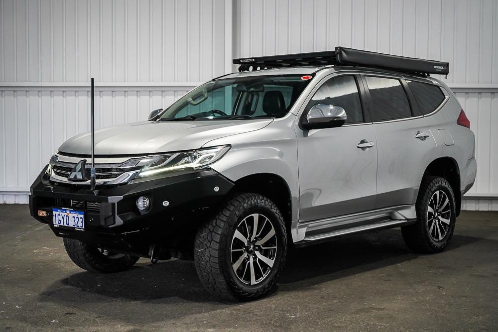 Mitsubishi Pajero Sport image 4