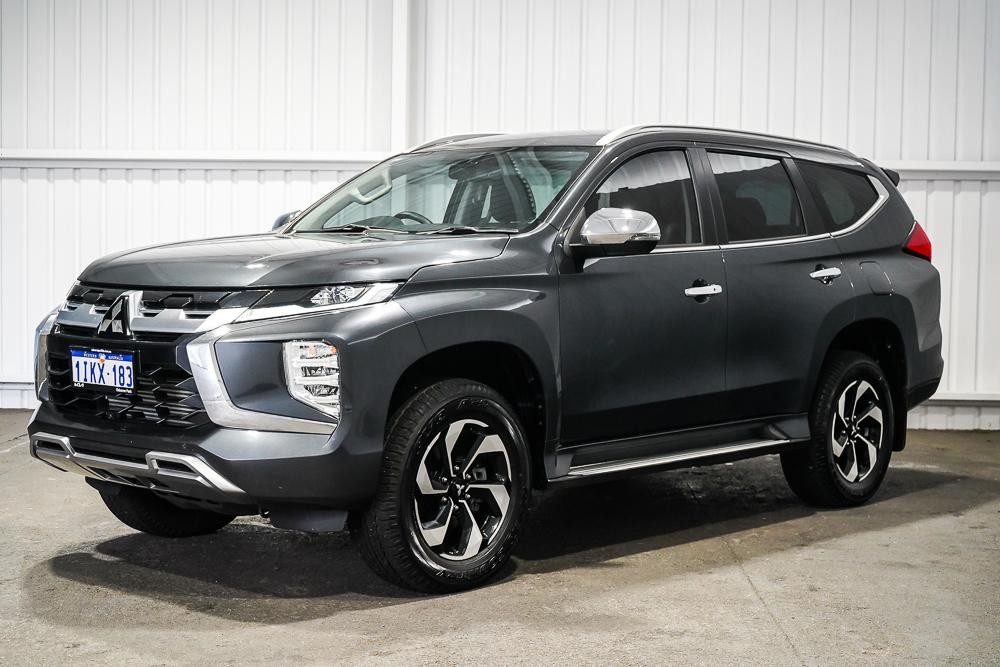 Mitsubishi Pajero Sport image 4