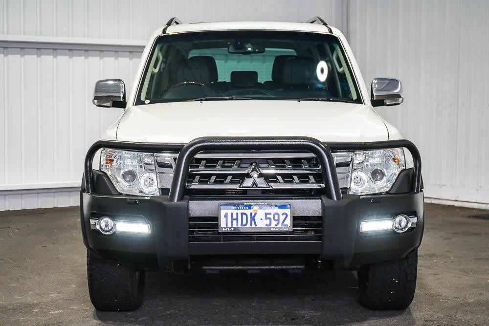 Mitsubishi Pajero image 3