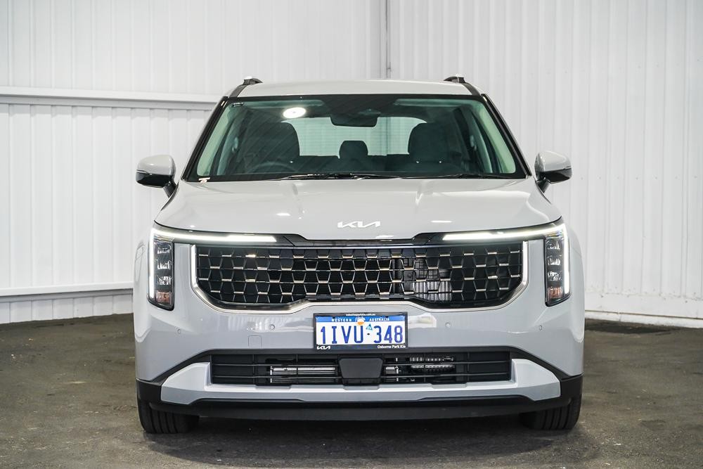 Kia Carnival image 3
