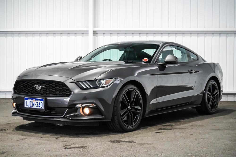 Ford Mustang image 4