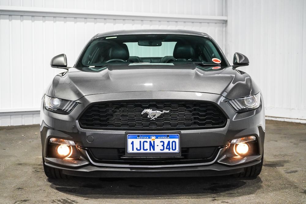 Ford Mustang image 3
