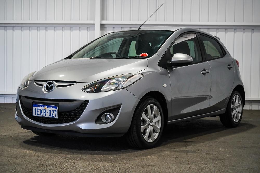 Mazda 2 image 4