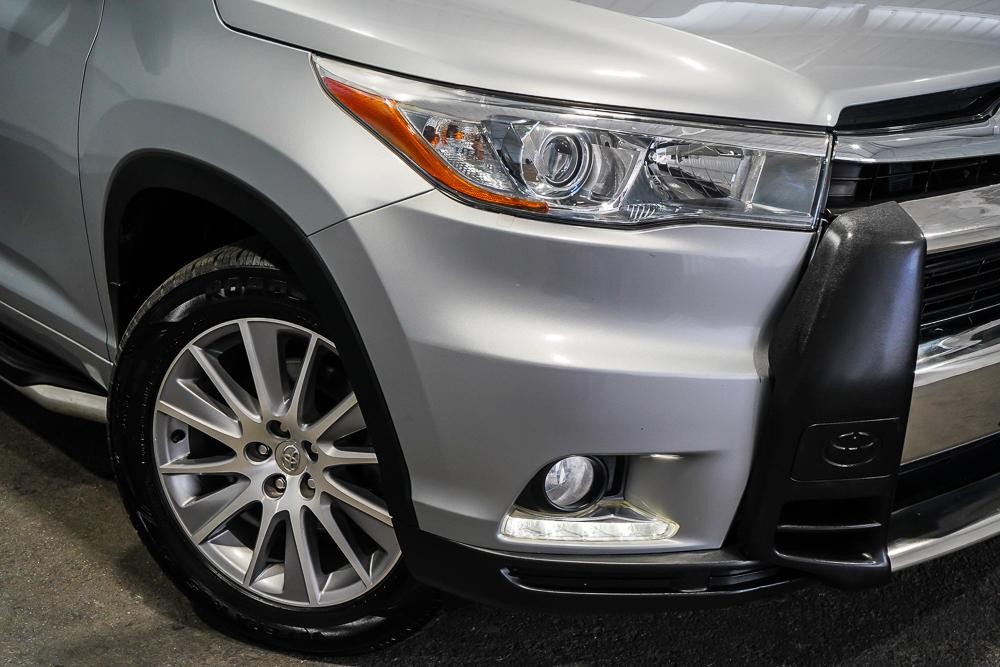 Toyota Kluger image 2