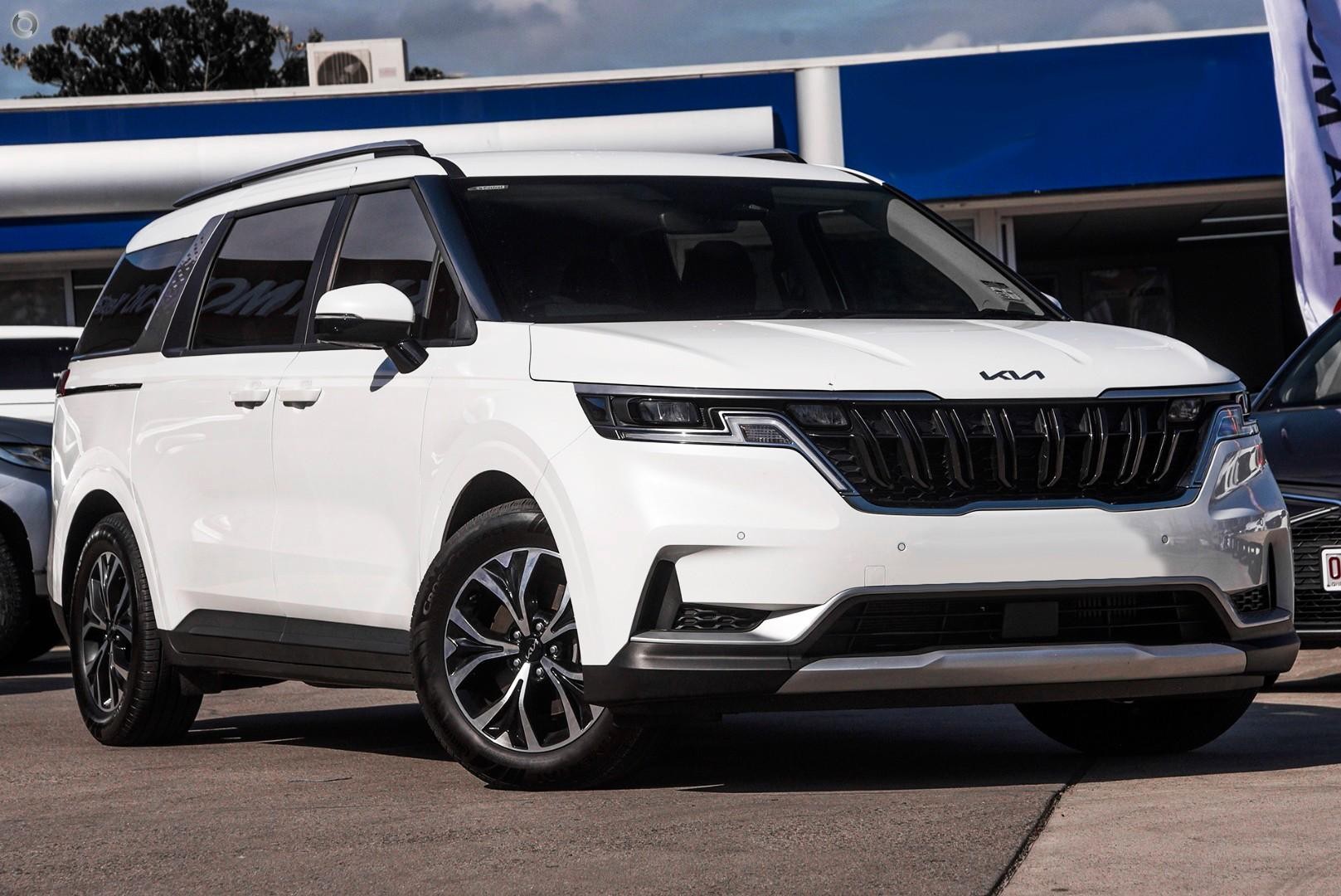 Kia Carnival image 1