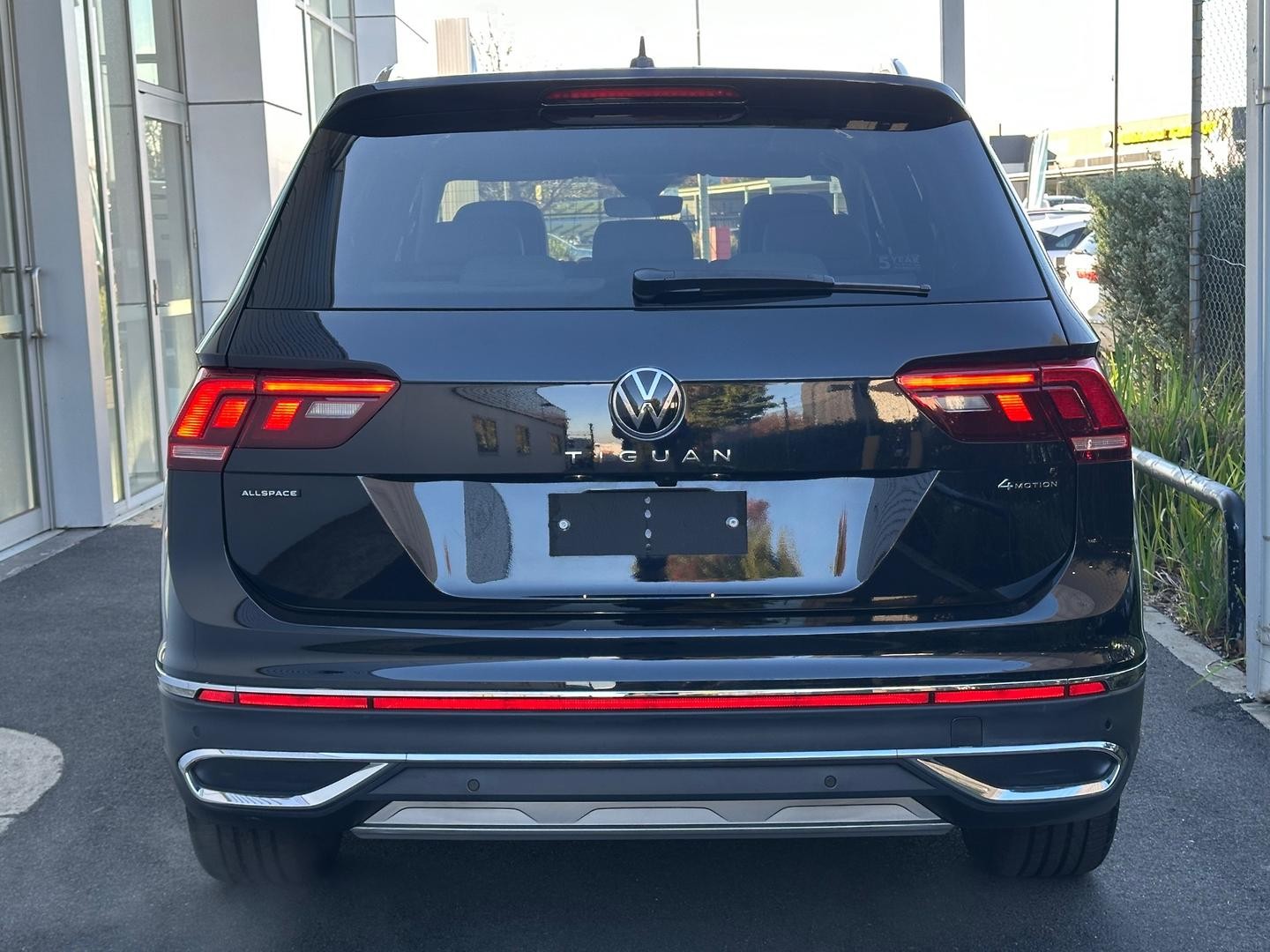 Volkswagen Tiguan image 2