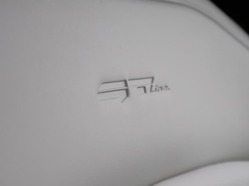 https://dvg-vehicle-assets.s3.amazonaws.com/1206495/6p7o3lrx2tsskq65hzyuyr5pd.jpg