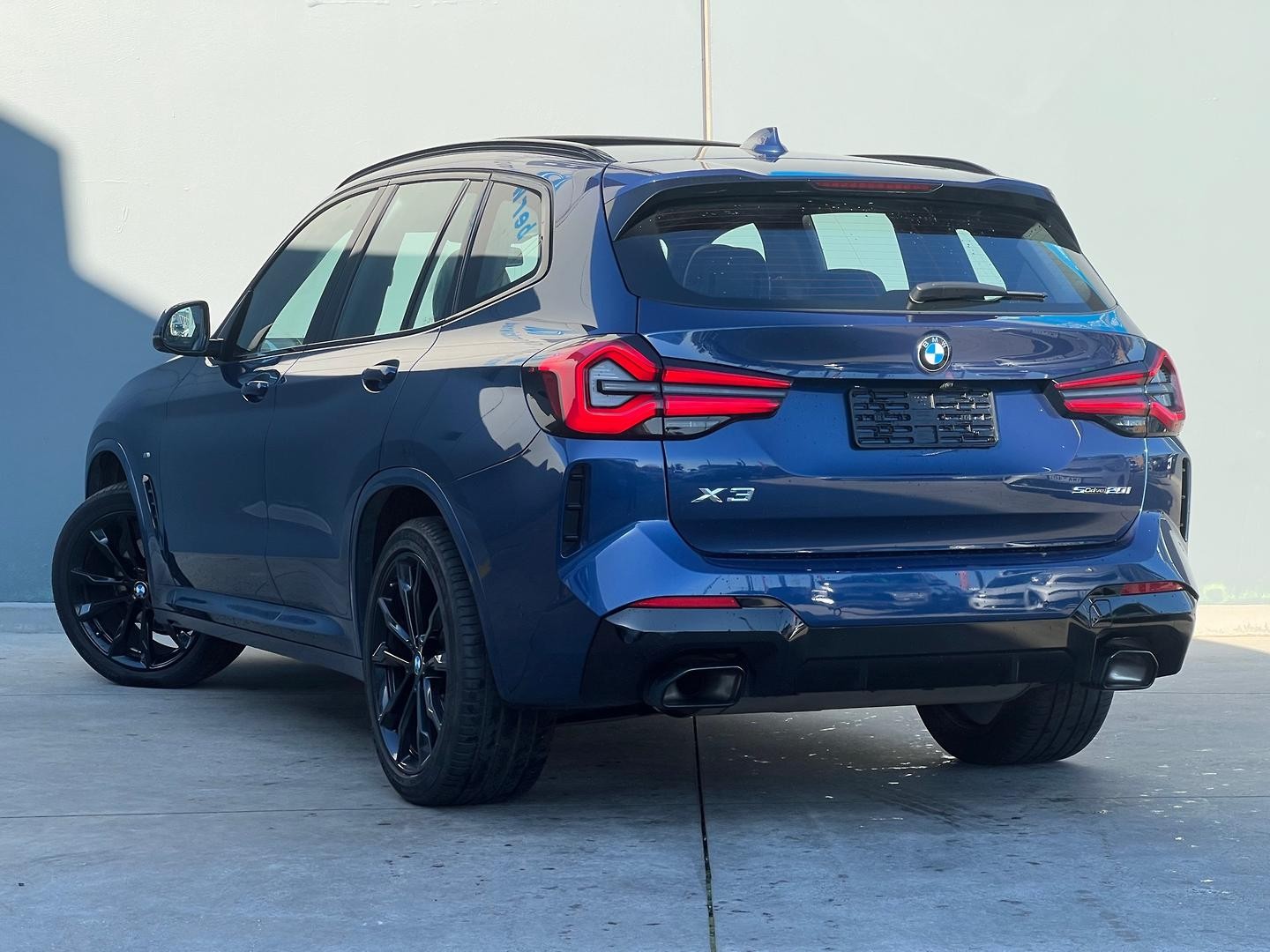 BMW X3 image 2