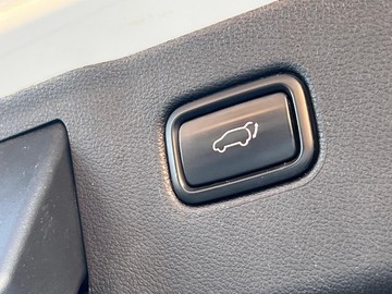 https://dvg-vehicle-assets.s3.amazonaws.com/1206690/5uoxr432b5tnaog4btnnaakpn.jpg