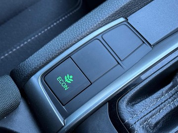 https://dvg-vehicle-assets.s3.amazonaws.com/1206721/5ys0tdohyuvv2z37lxver2zef.jpg
