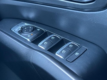 https://dvg-vehicle-assets.s3.amazonaws.com/1206733/c7q53rjjfgqqpj9dik8ac9lfy.jpg