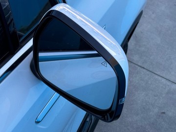 https://dvg-vehicle-assets.s3.amazonaws.com/1206733/e4zu659w7z77v8ewmjgzmvyzw.jpg