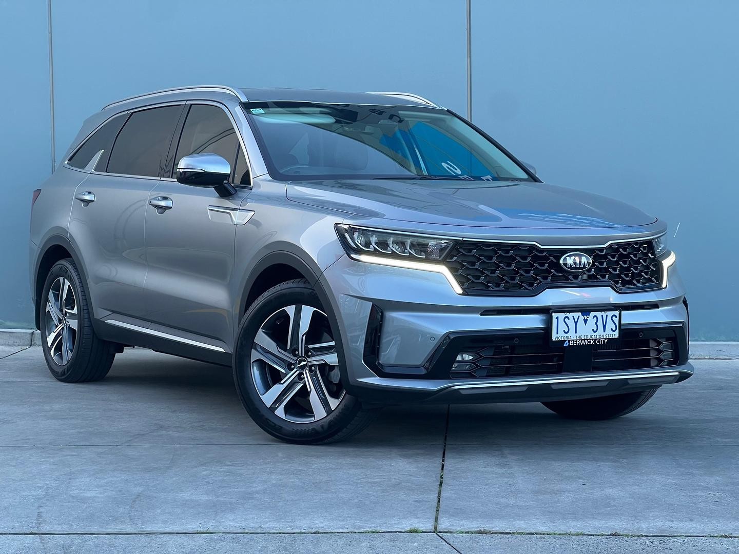 Kia Sorento image 1