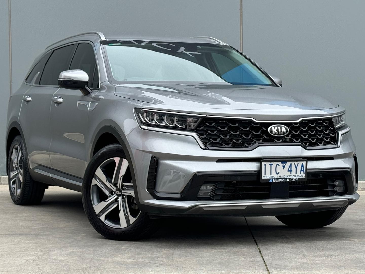Kia Sorento image 1
