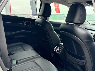 https://dvg-vehicle-assets.s3.amazonaws.com/1206833/7j7l1qq0hwdsifykr9guqtj9m.jpg
