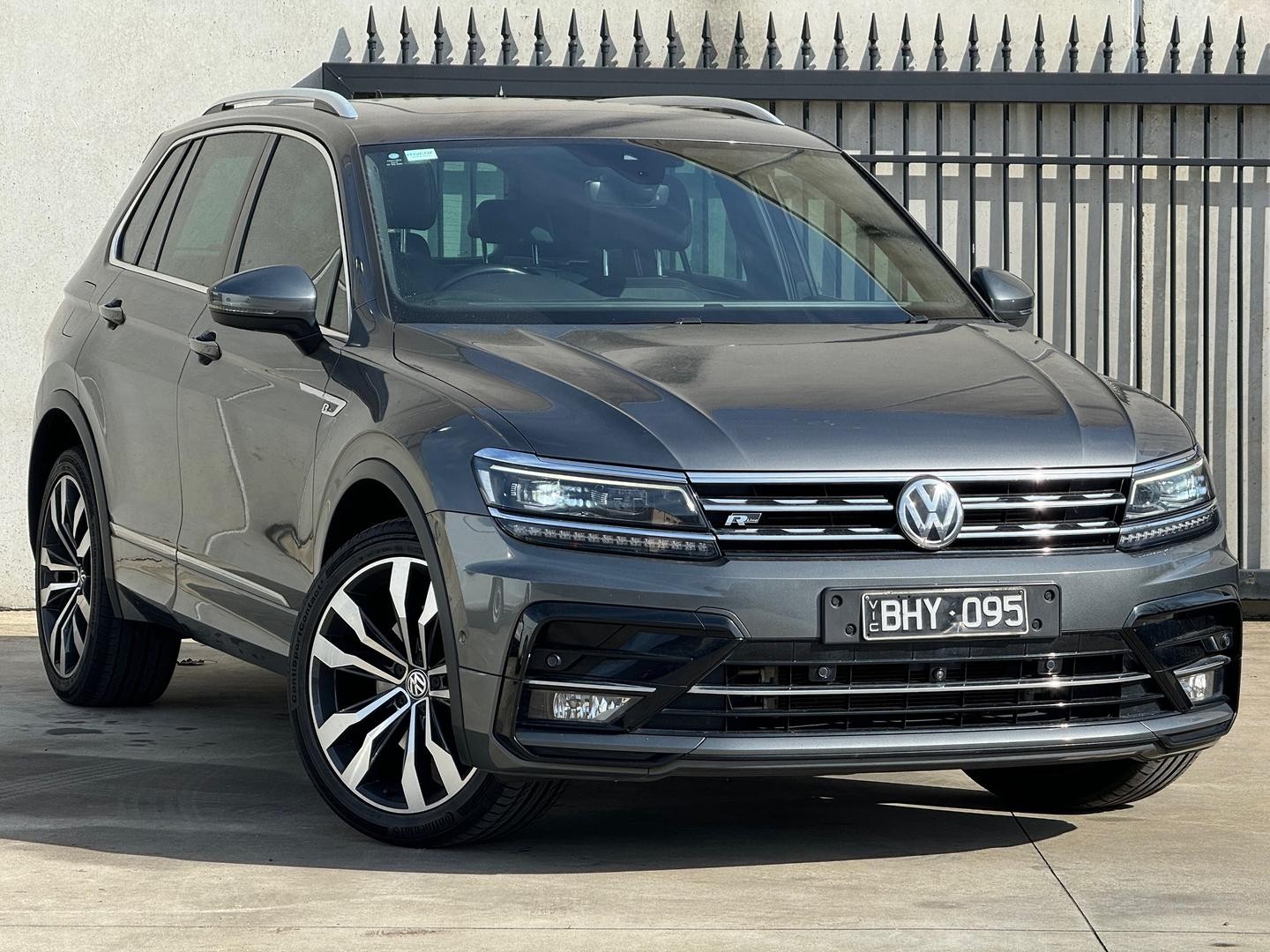 Volkswagen Tiguan image 1