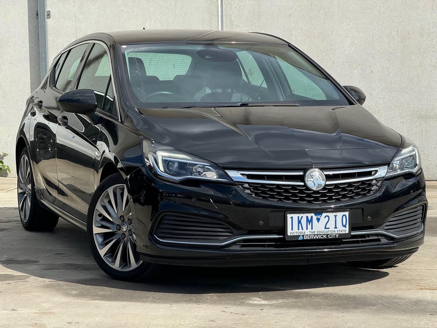 Holden Astra image 1