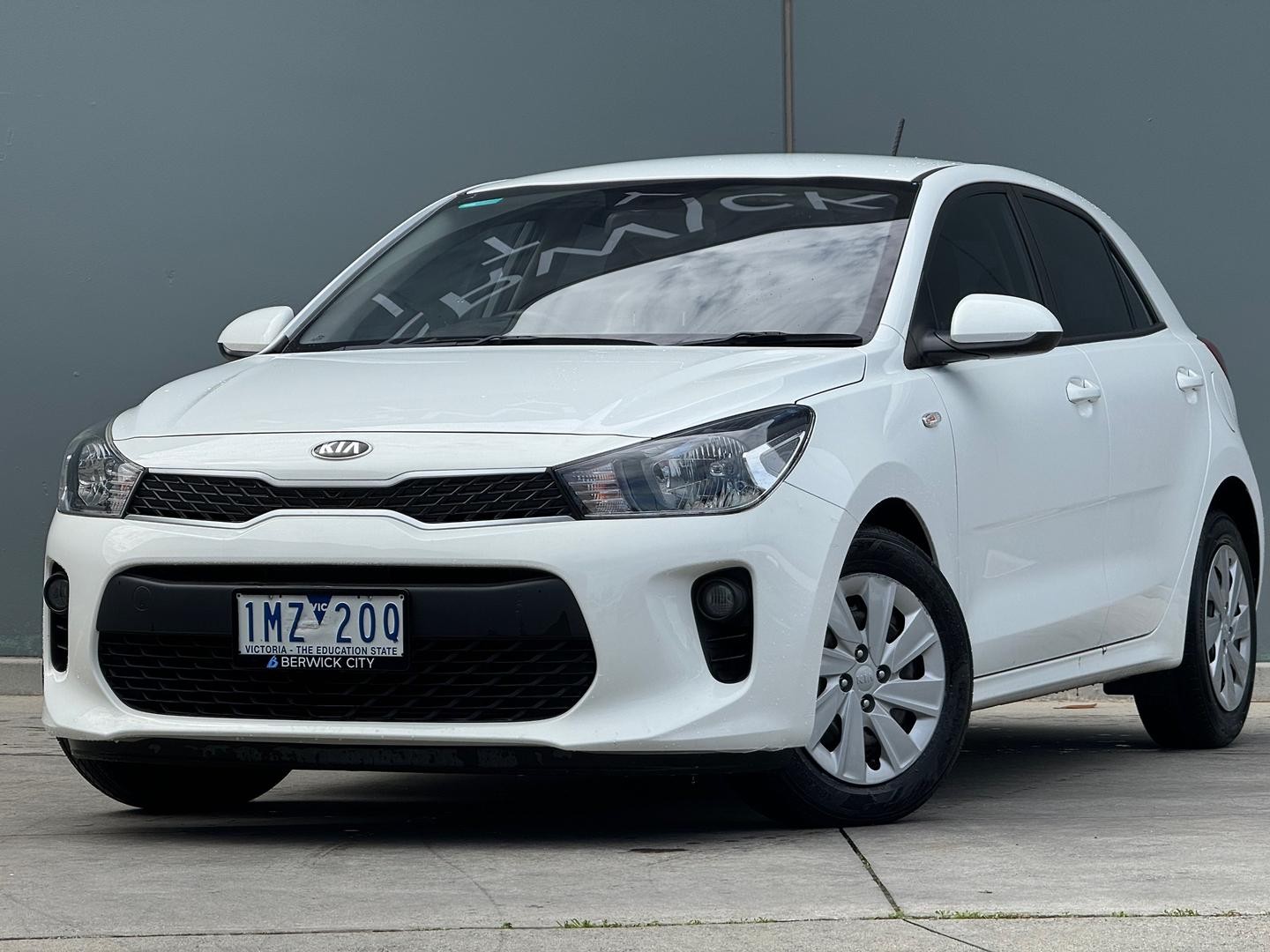 Kia Rio image 1