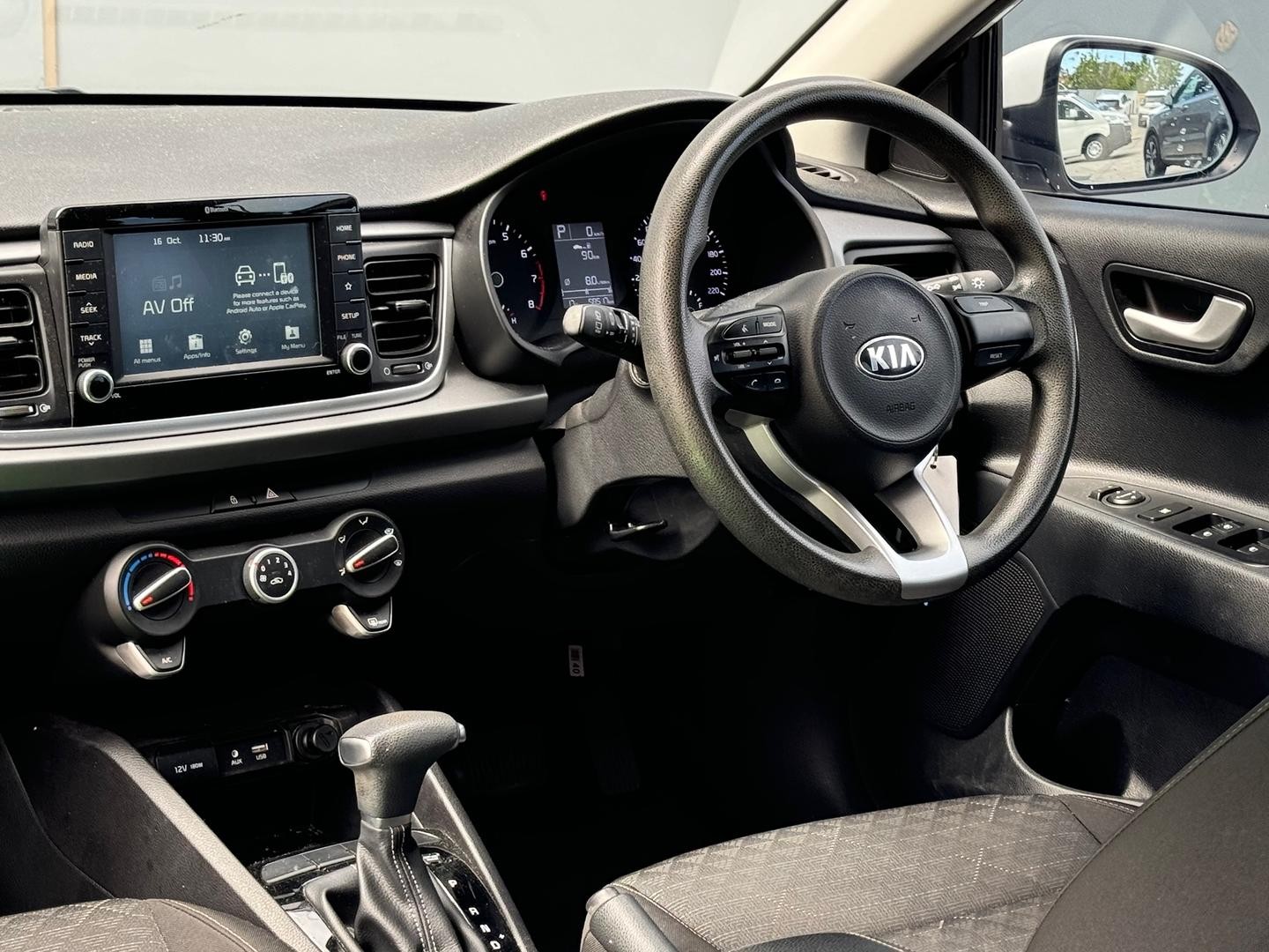 Kia Rio image 2