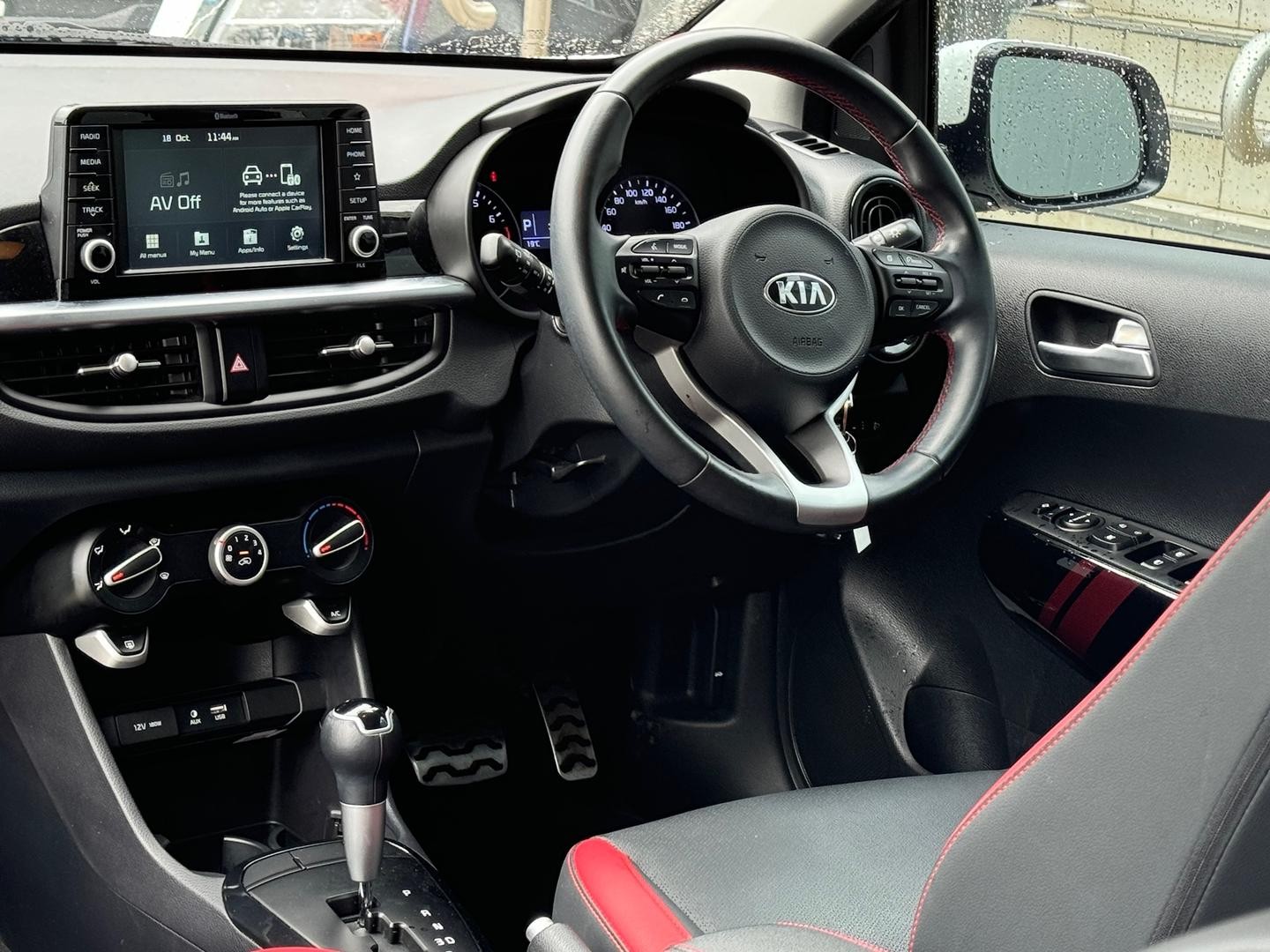 Kia Picanto image 2