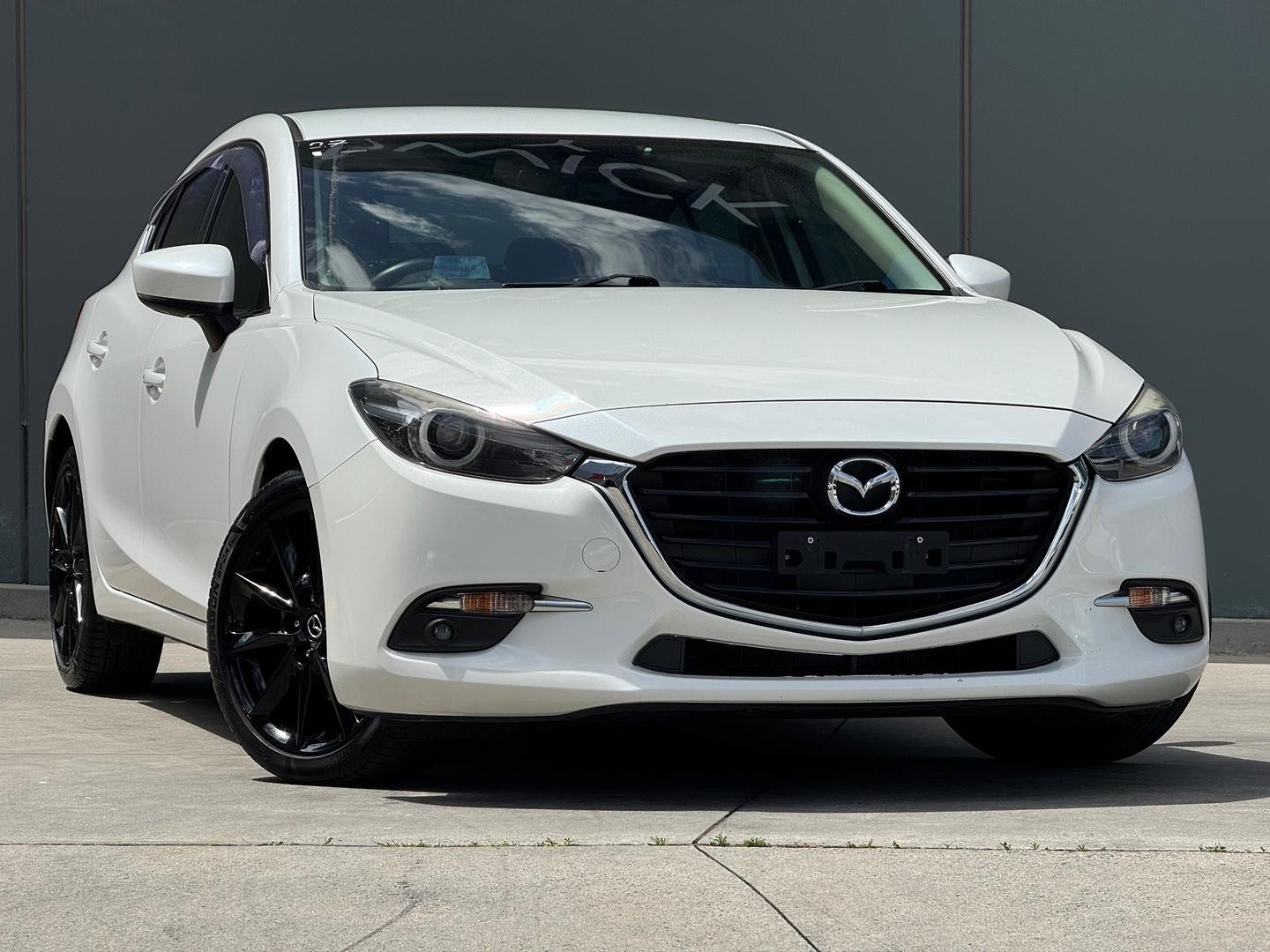 Mazda 3 image 1