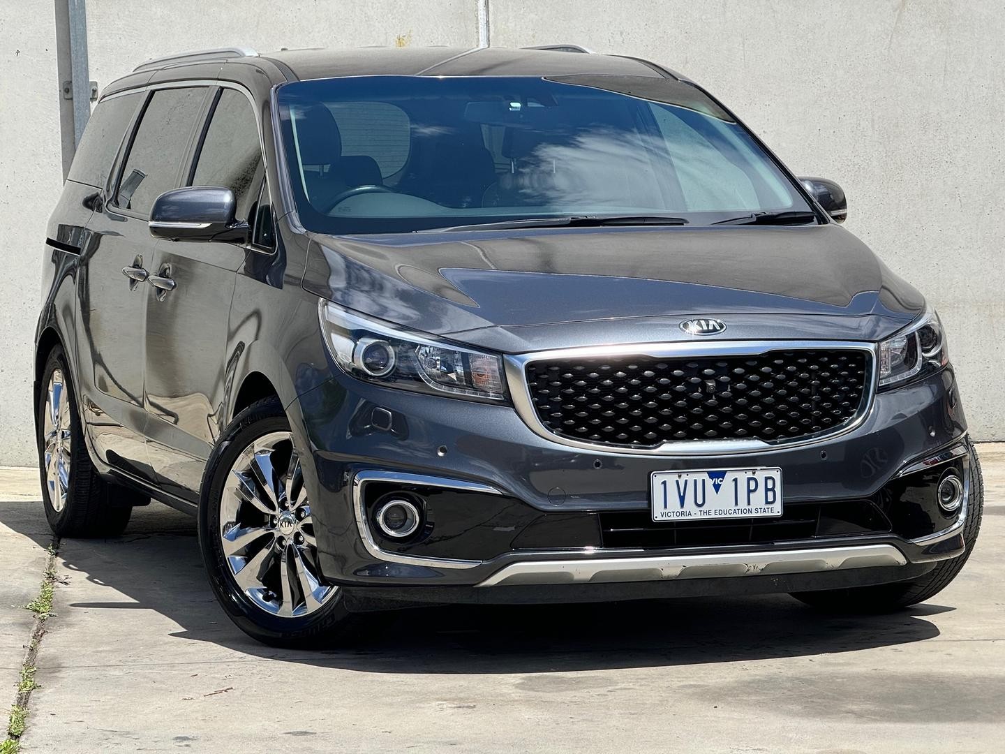 Kia Carnival image 1