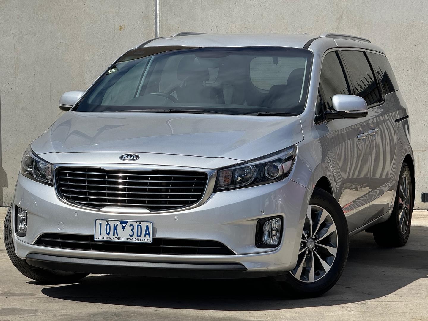 Kia Carnival image 3