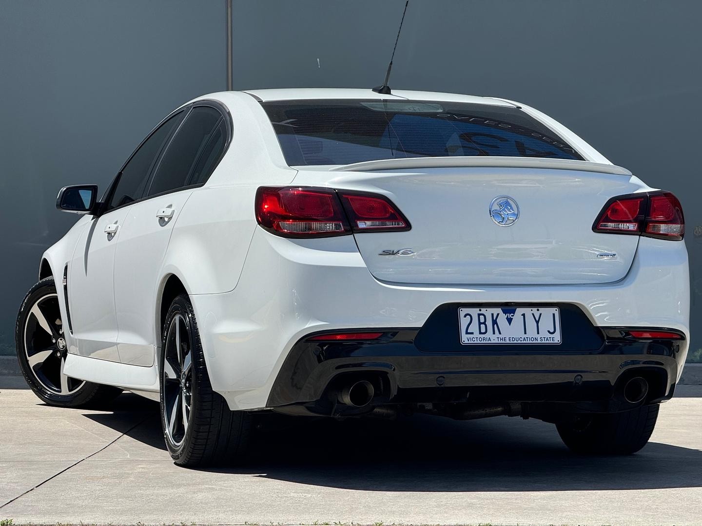 Holden Commodore image 3