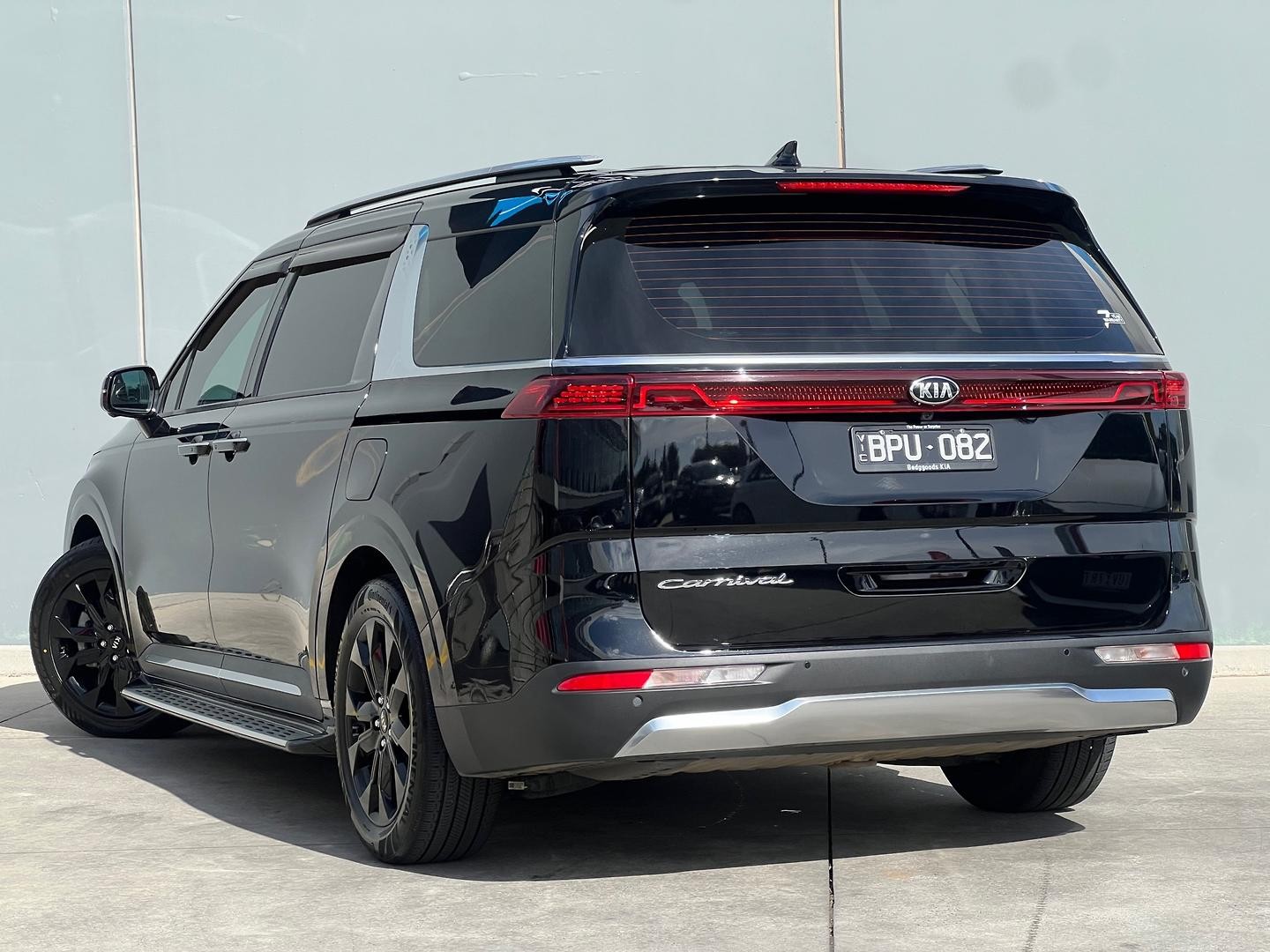 Kia Carnival image 4