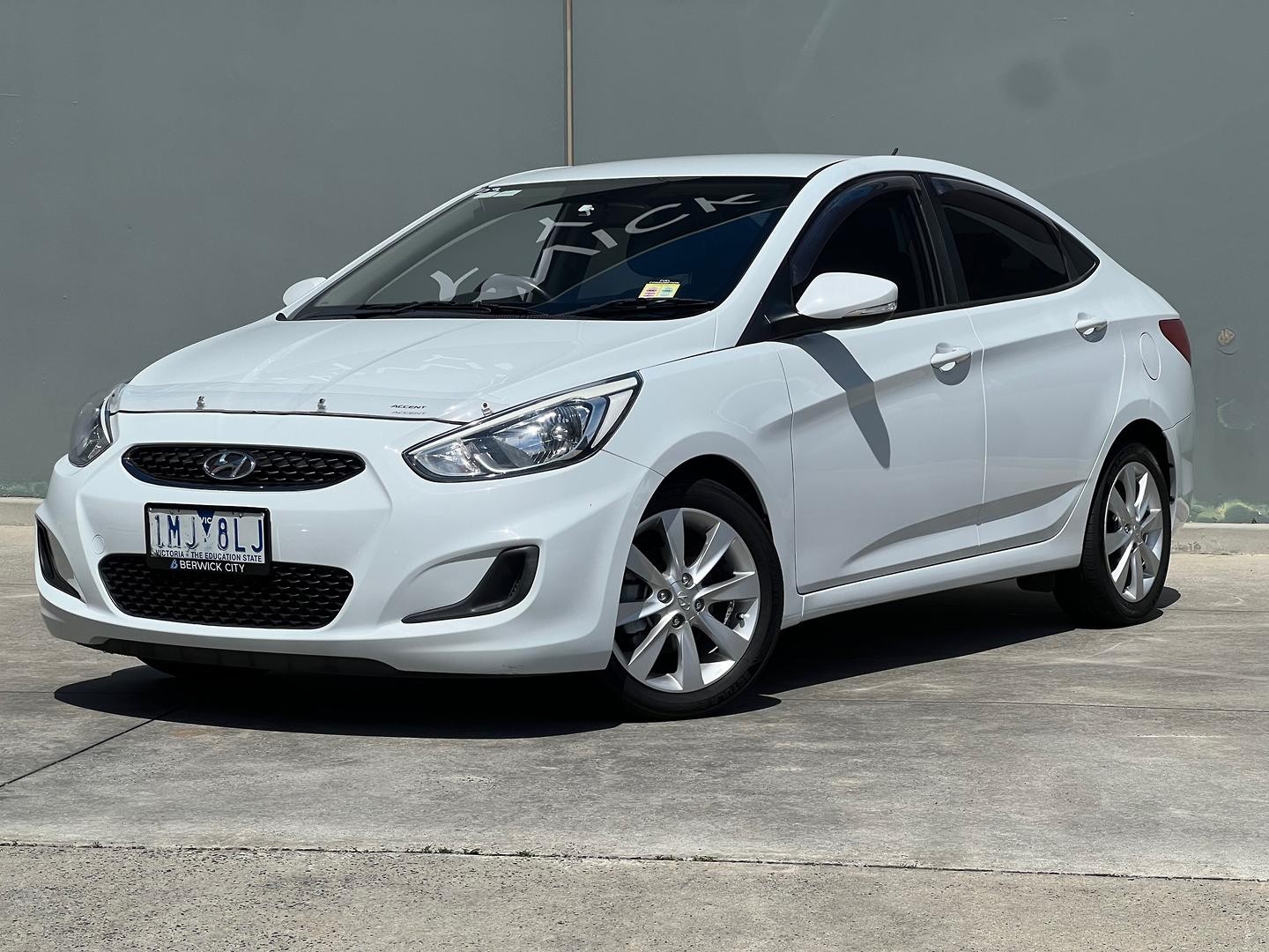 Hyundai Accent image 3