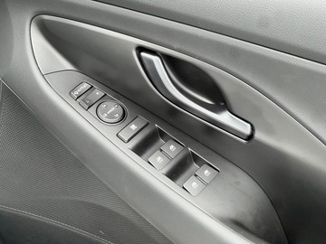 https://dvg-vehicle-assets.s3.amazonaws.com/1207130/9m9f3g9cxj5q3x0coh56qksg5.jpg