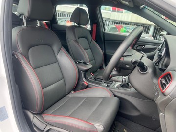 https://dvg-vehicle-assets.s3.amazonaws.com/1207130/9yc1dw2oav388ji5olt2nwtjr.jpg