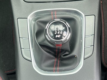 https://dvg-vehicle-assets.s3.amazonaws.com/1207130/b8z5em2eu715m3wibf6qrj1bf.jpg