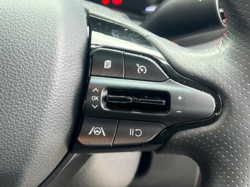https://dvg-vehicle-assets.s3.amazonaws.com/1207130/e18dn9gr5osesap8o3ctvm4sr.jpg