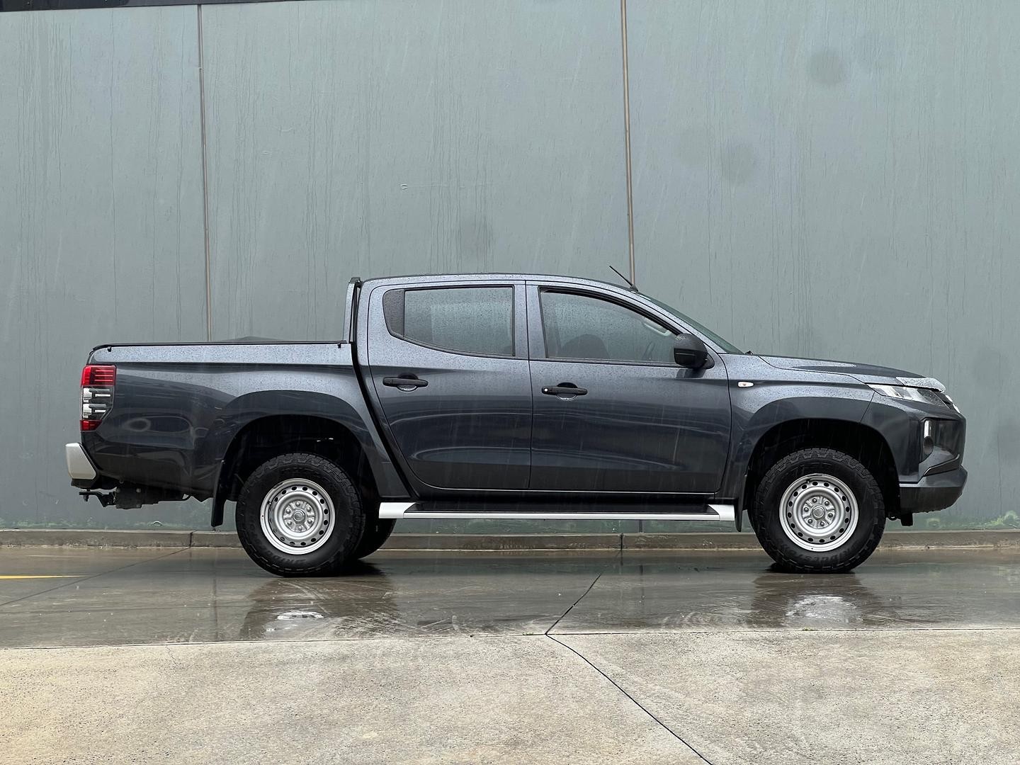 Mitsubishi Triton image 4