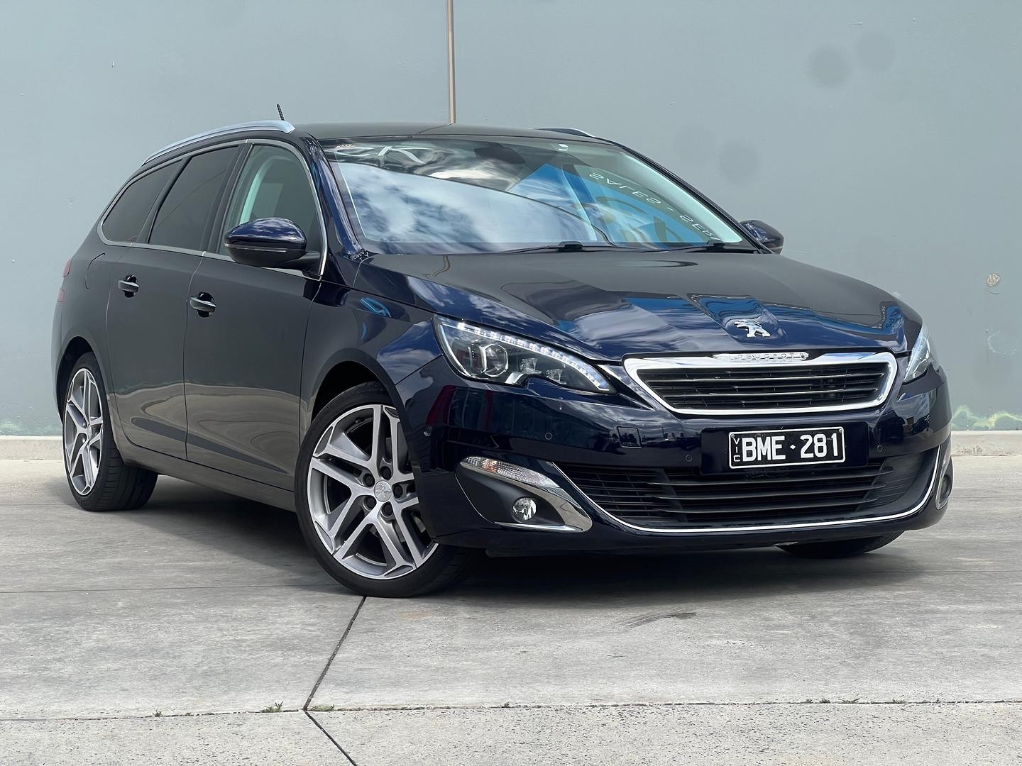 Peugeot 308 image 1