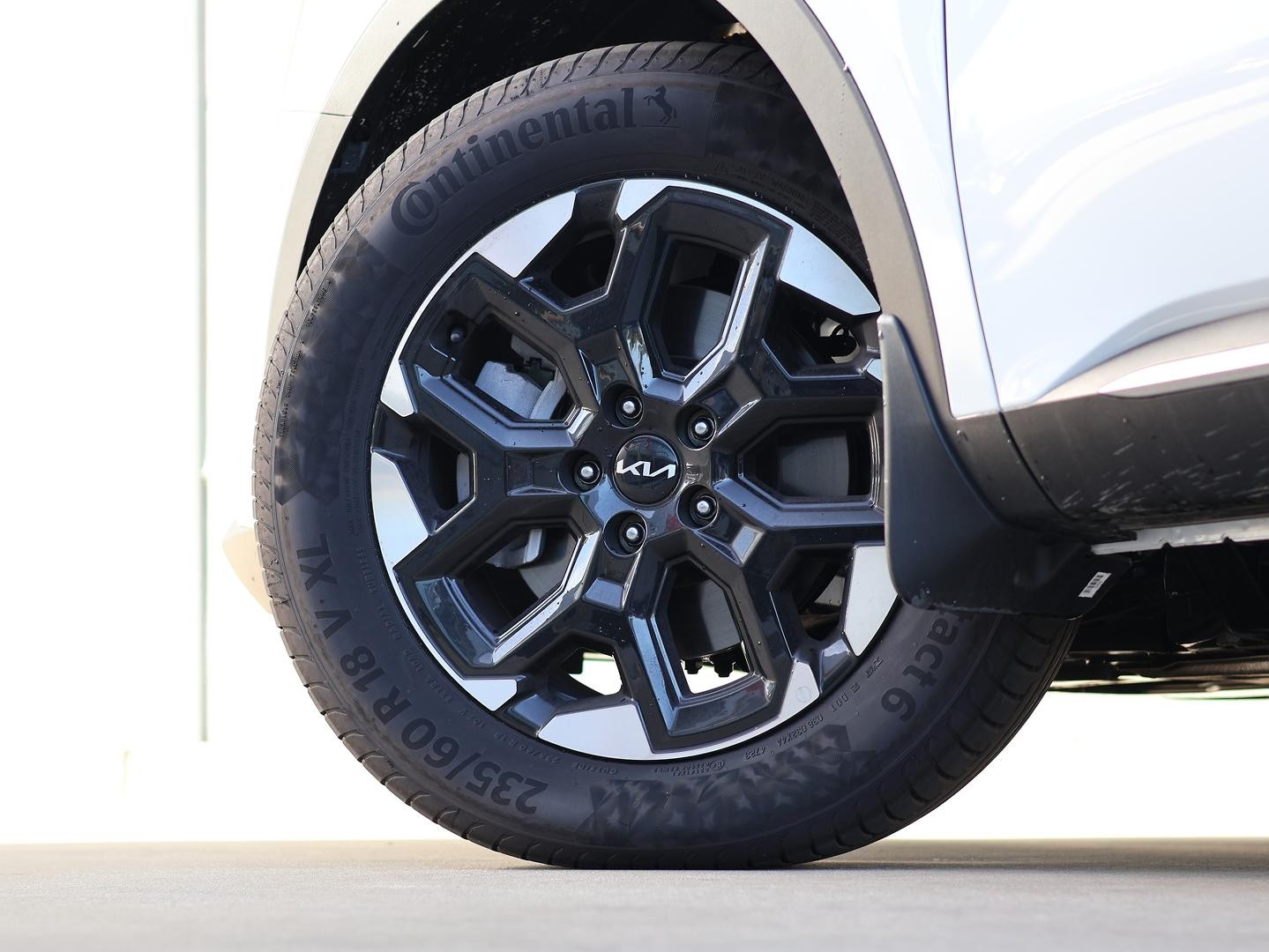 Kia Sorento image 4