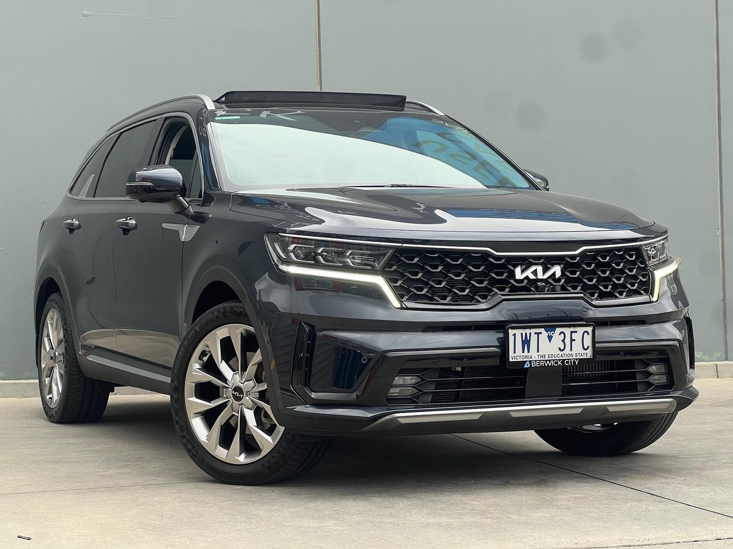 Kia Sorento image 1