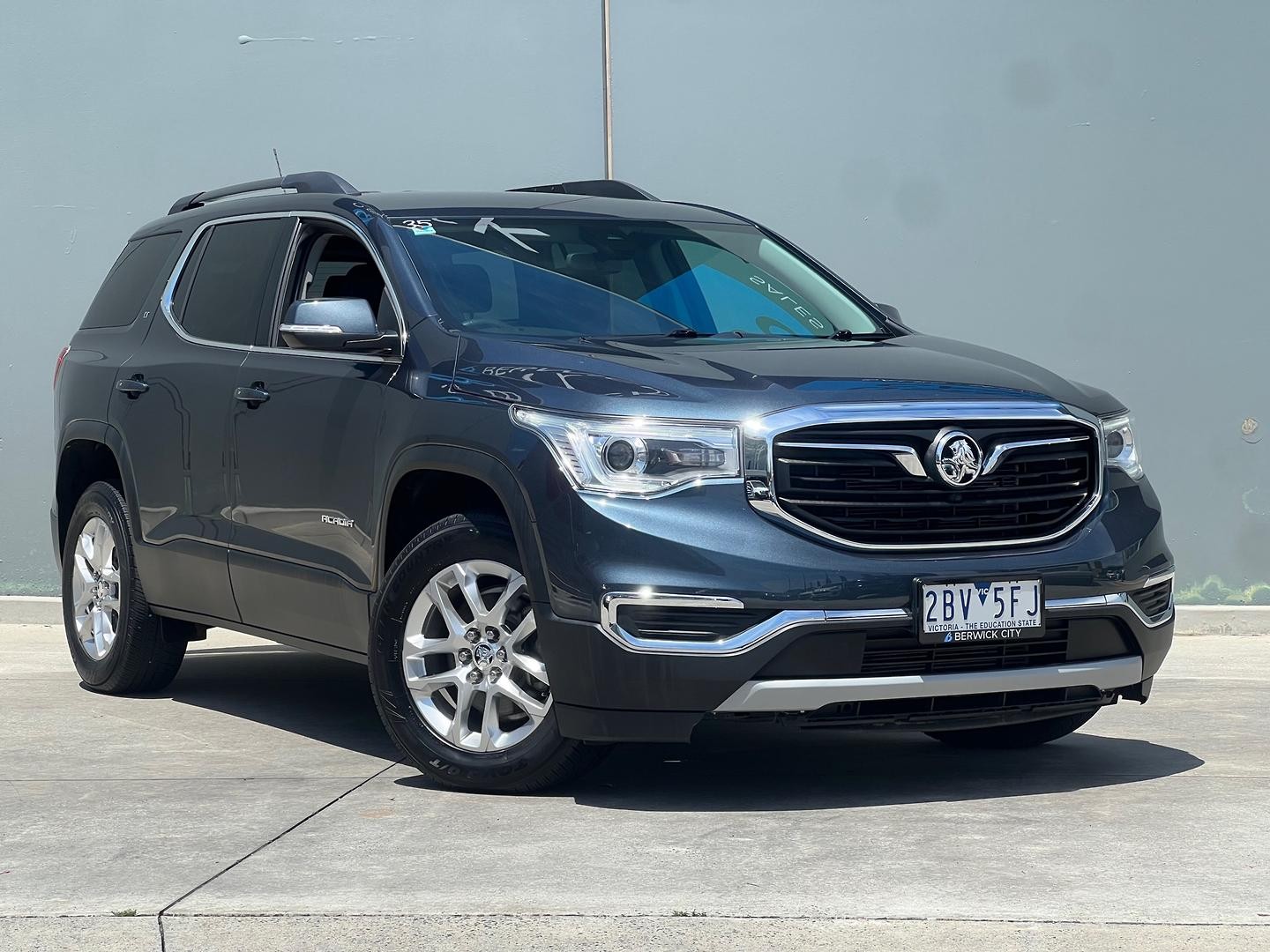 Holden Acadia image 1