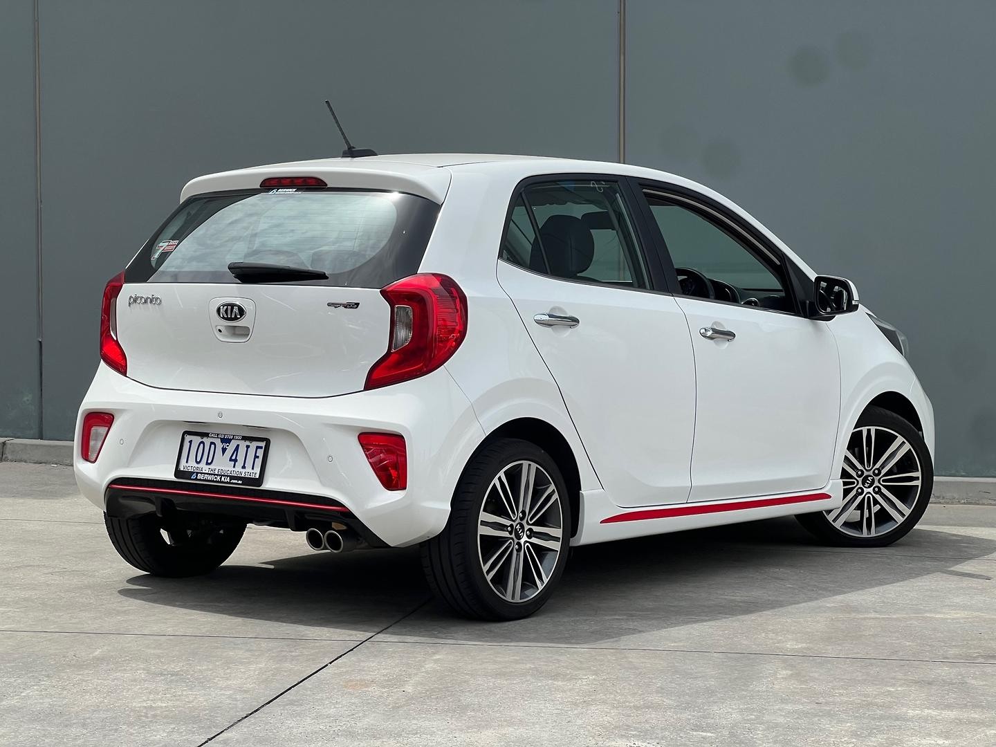 Kia Picanto image 4