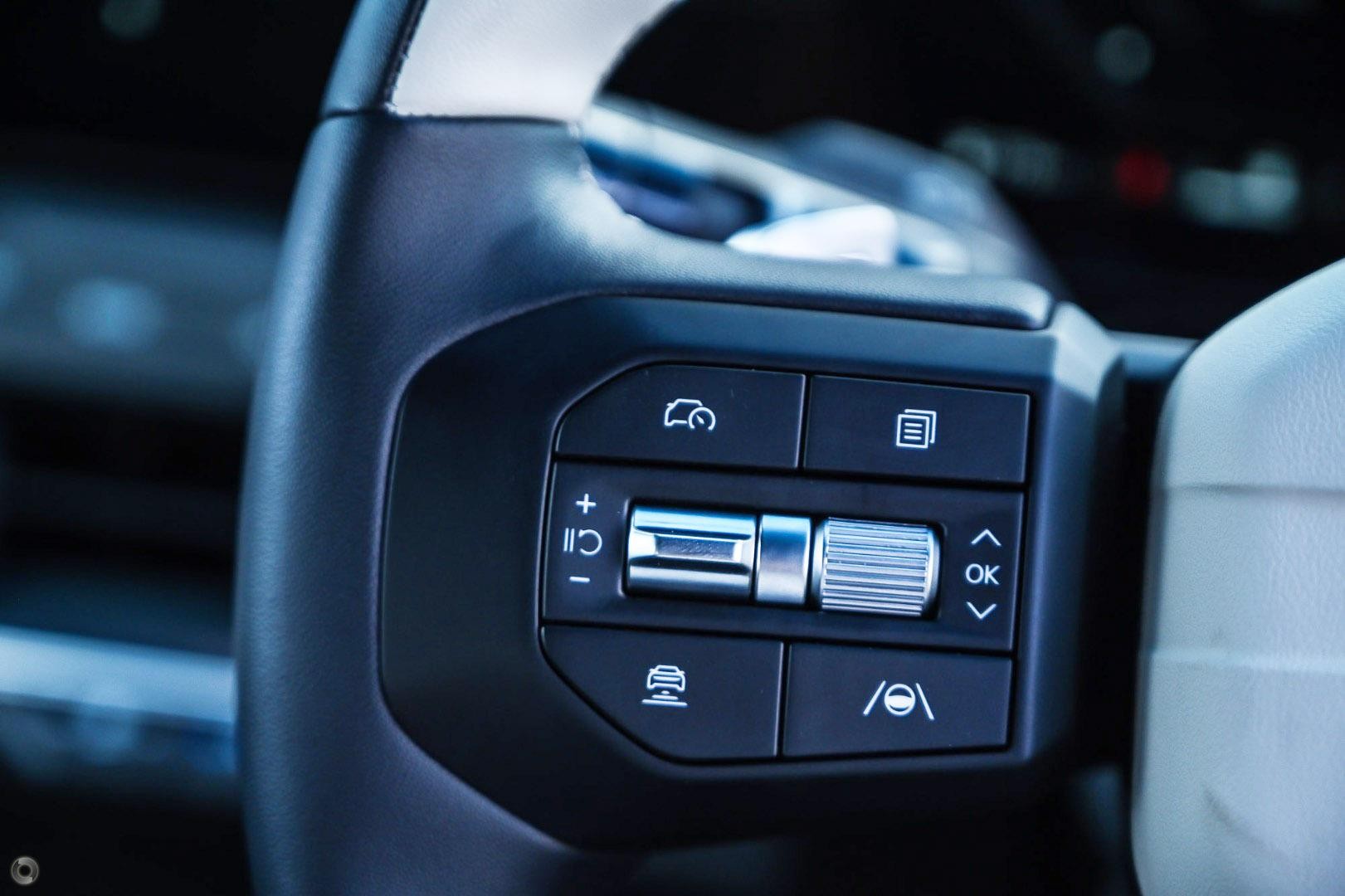 Kia K4 image 2