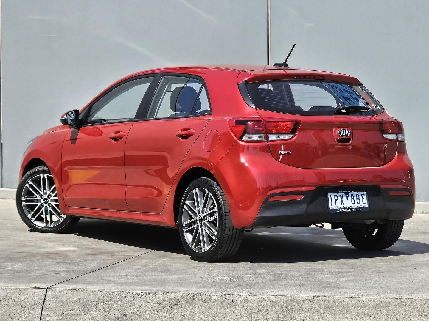 Kia Rio image 3