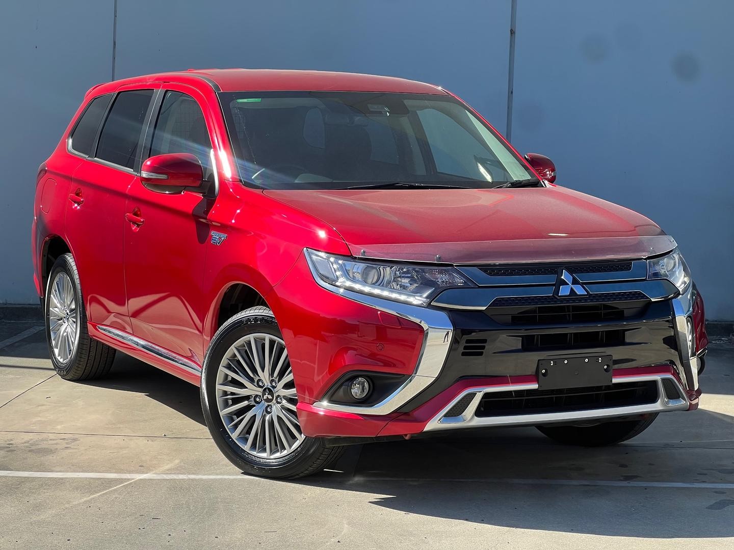 Mitsubishi Outlander image 1