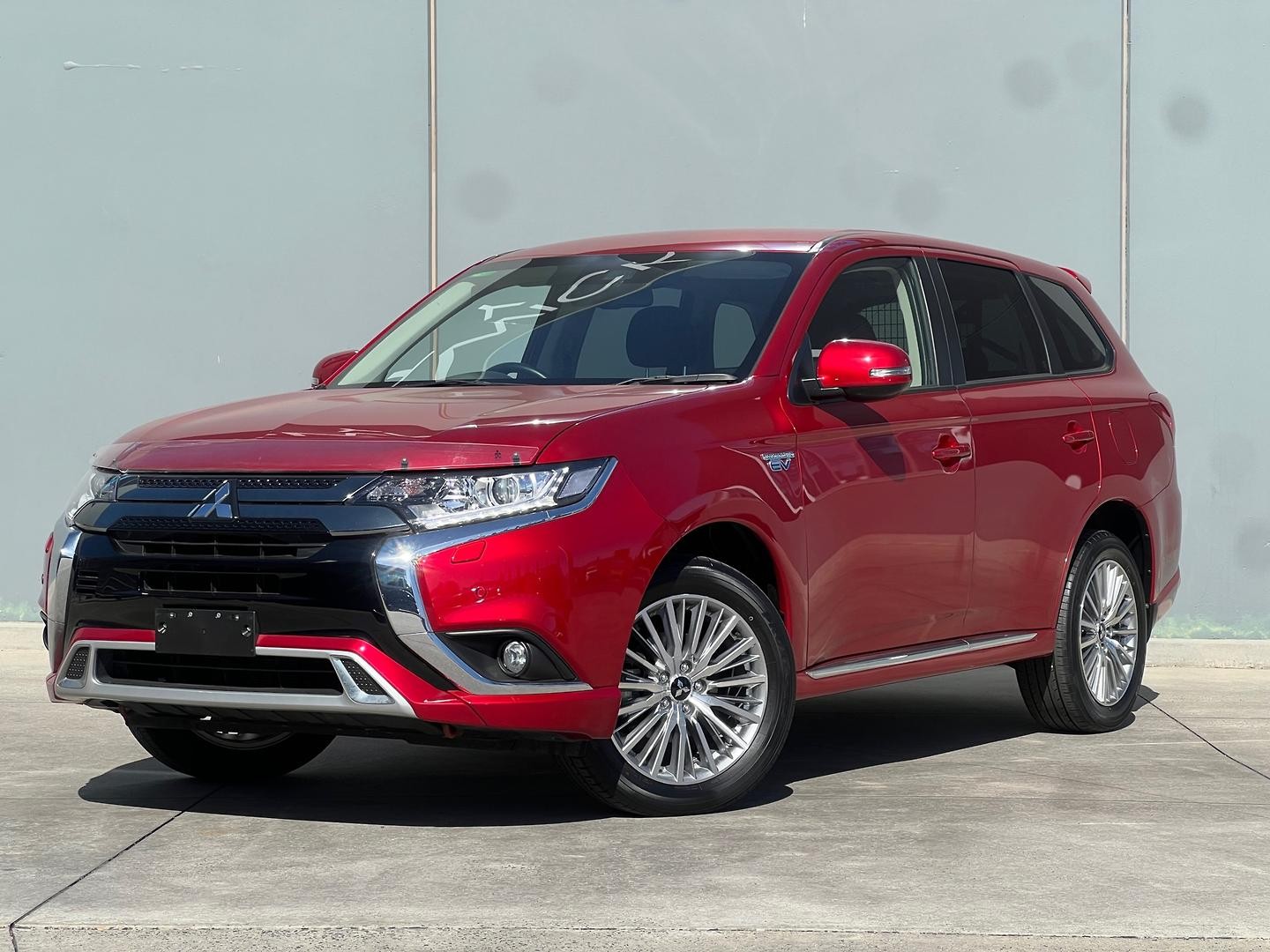 Mitsubishi Outlander image 3