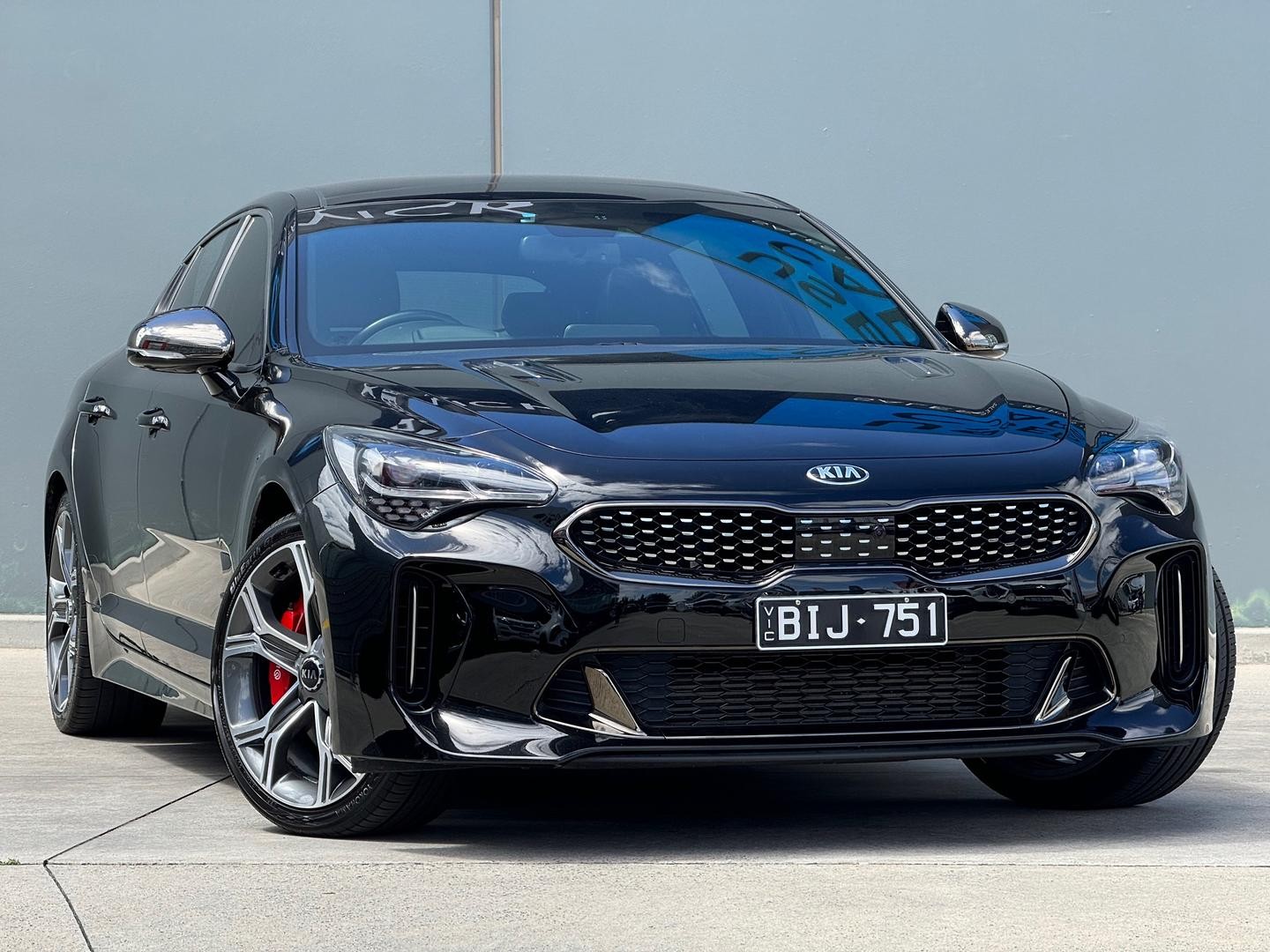 Kia Stinger image 1