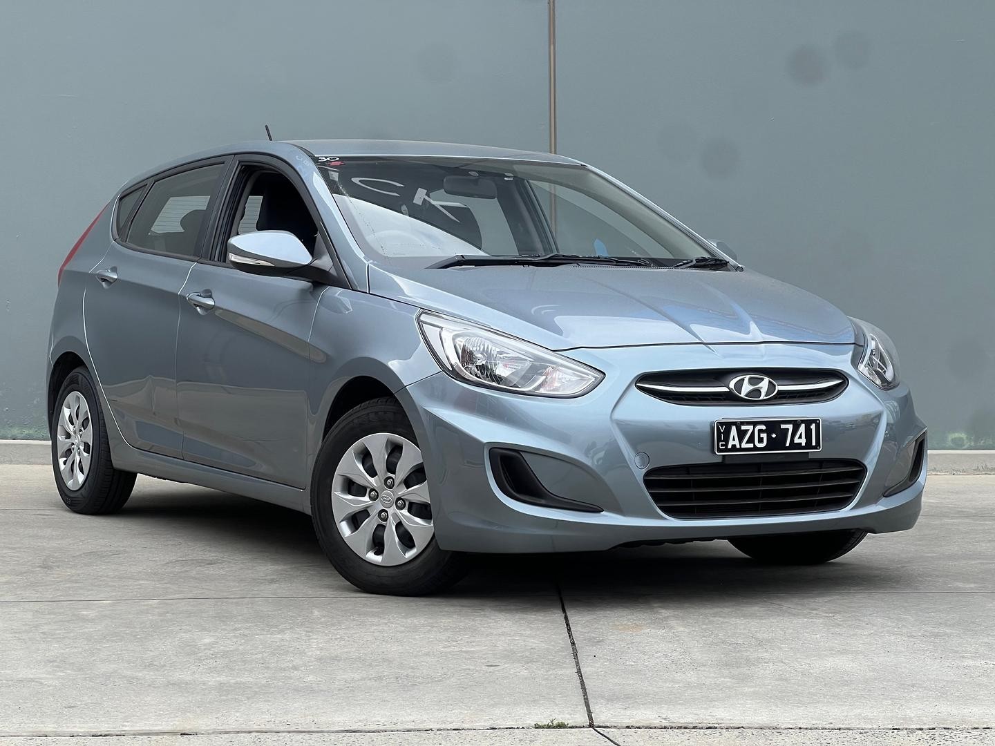 Hyundai Accent image 1