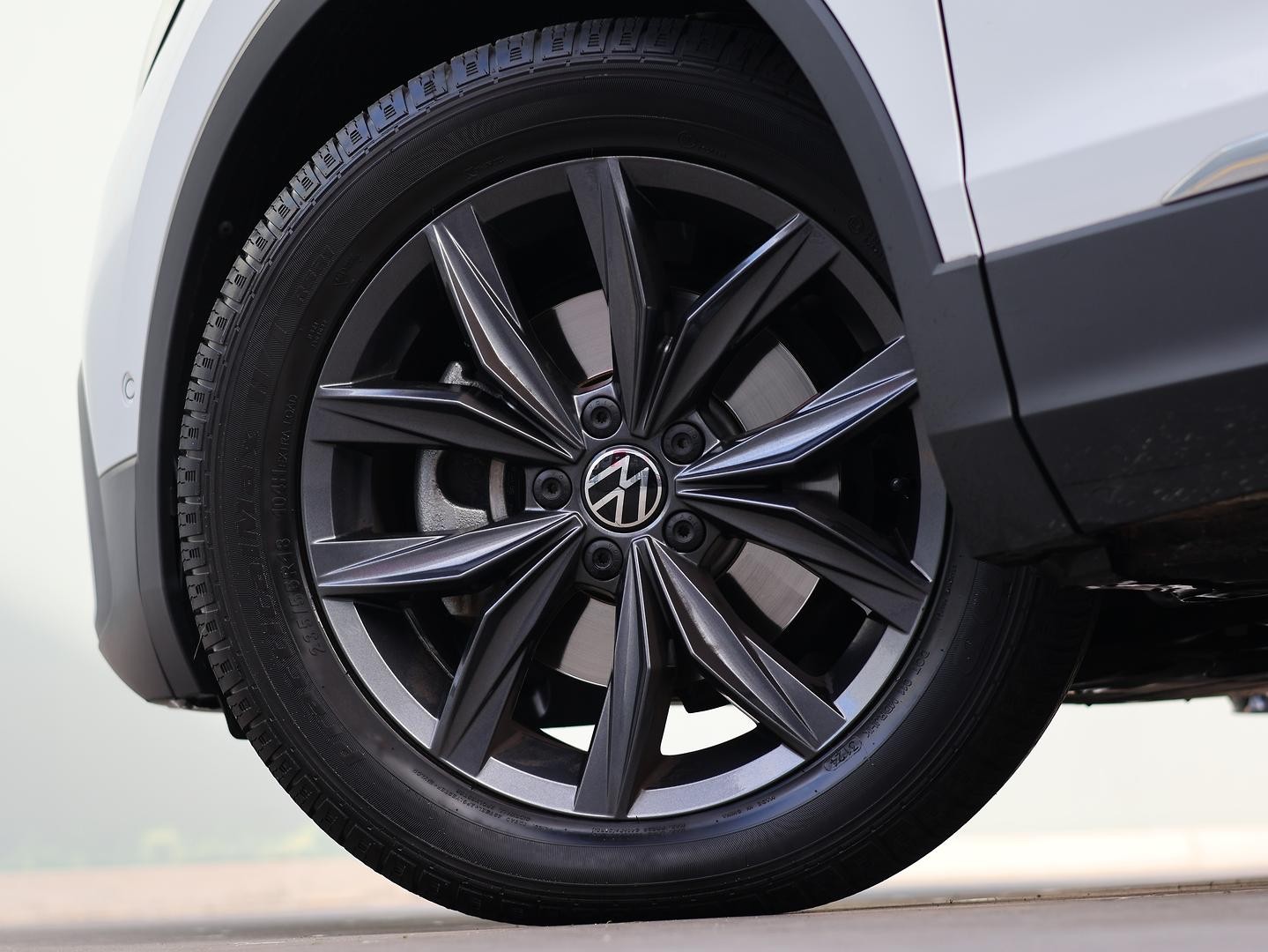 Volkswagen Tiguan image 4