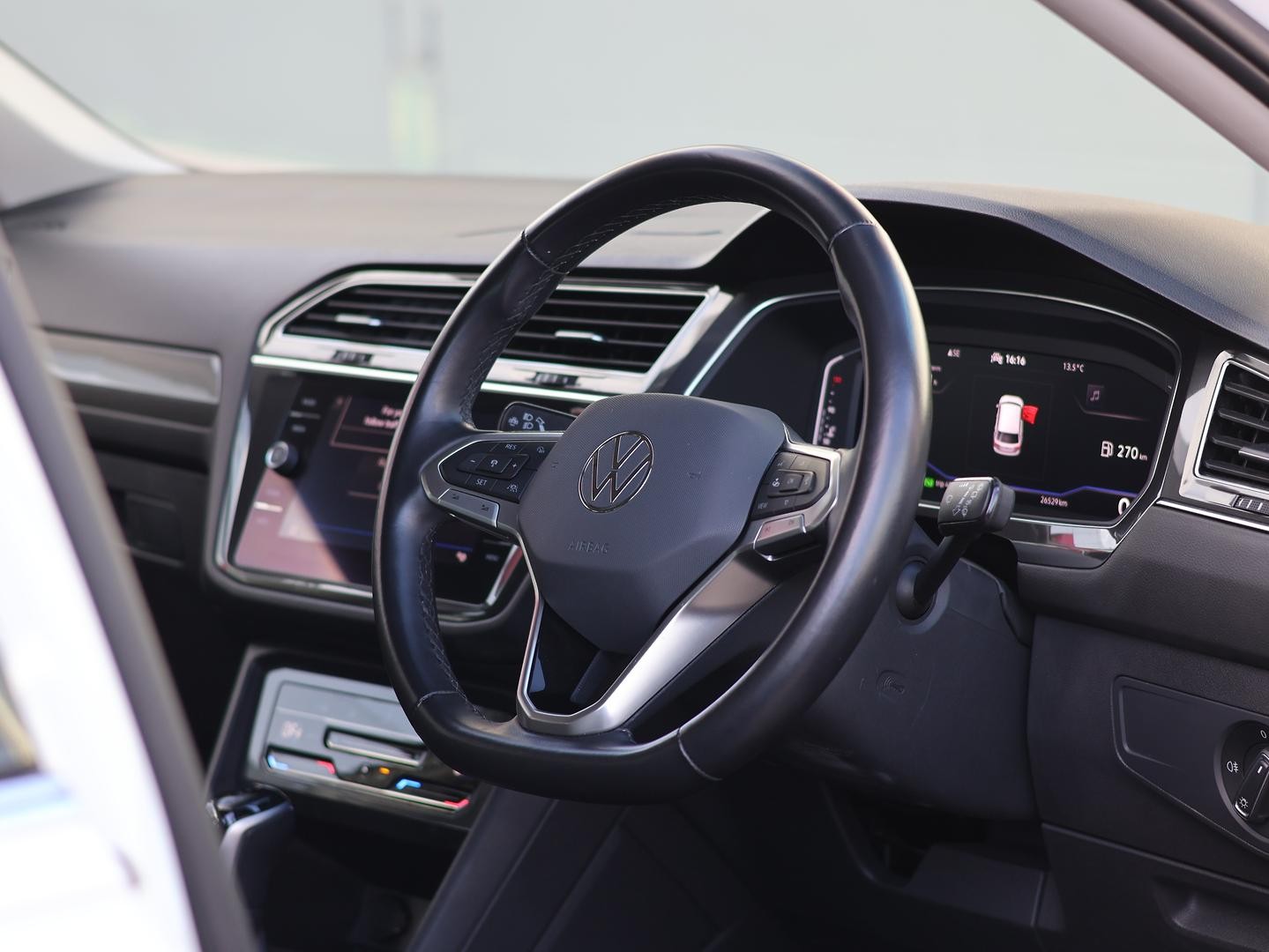 Volkswagen Tiguan image 2