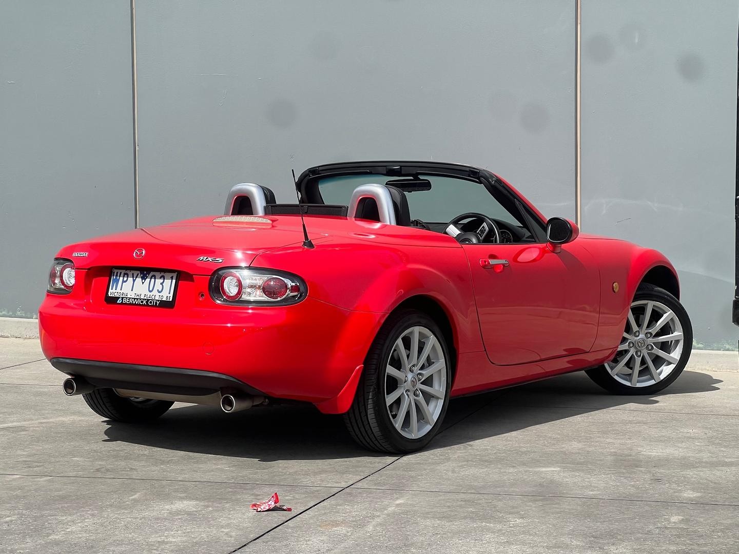 Mazda Mx-5 image 2