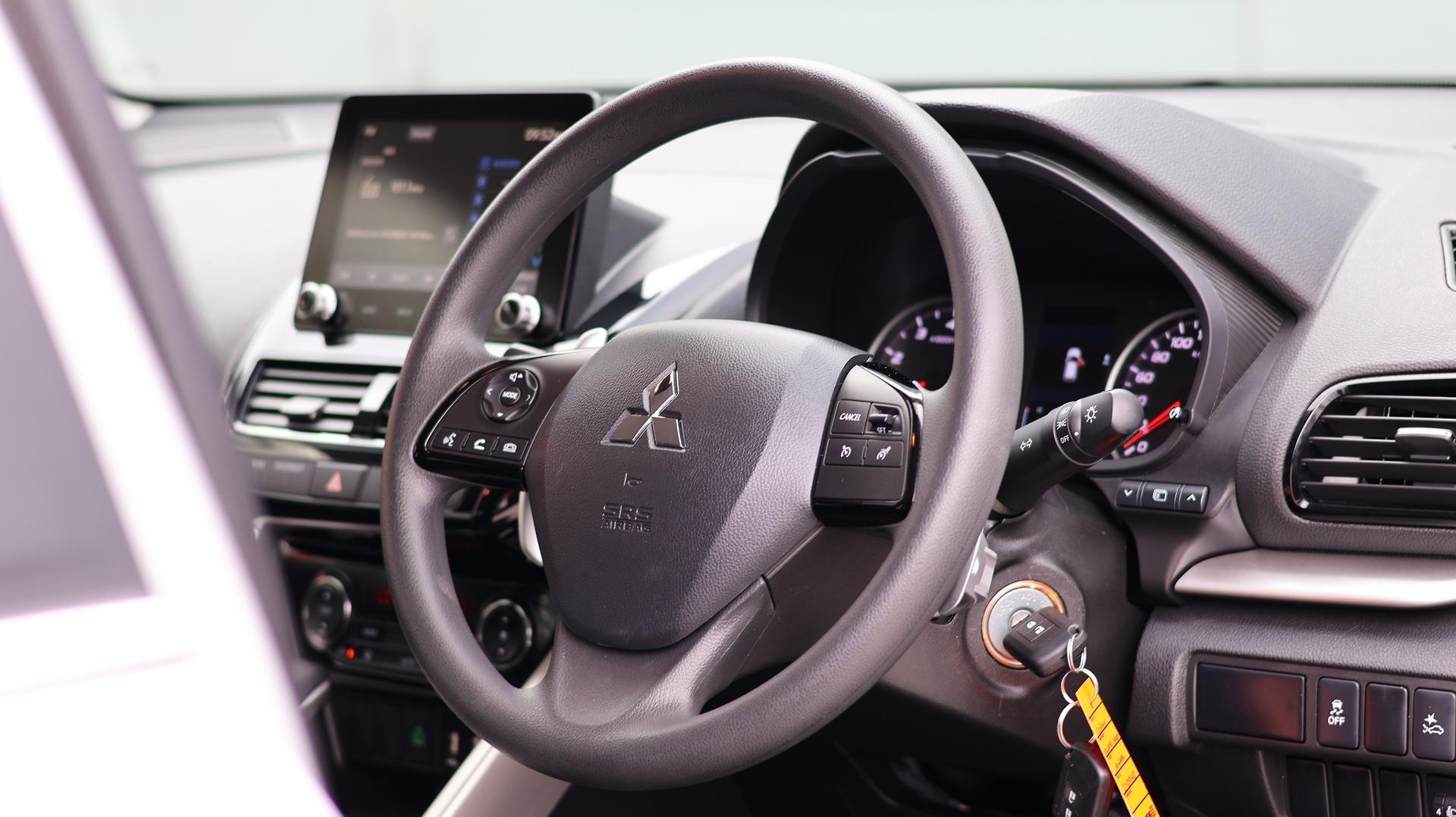 Mitsubishi Eclipse Cross image 2